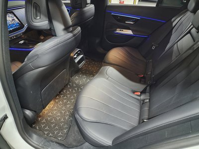 MERCEDES-BENZ E-CLASS - 10