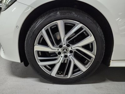 MERCEDES-BENZ E-CLASS - 6