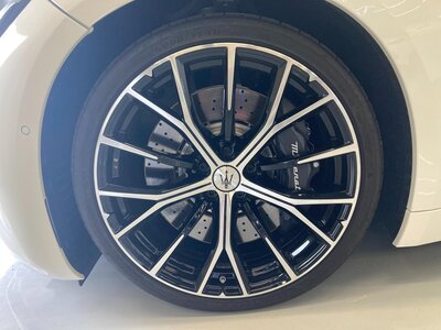 MASERATI GRANTURISMO 2024 thumbnail 9