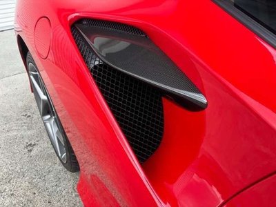 FERRARI F8 - 7