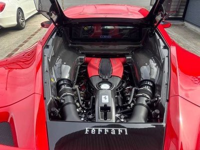 FERRARI F8 - 5