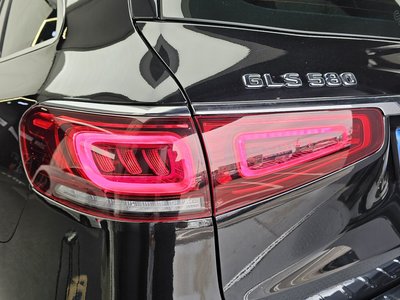 MERCEDES-BENZ GLS - 10