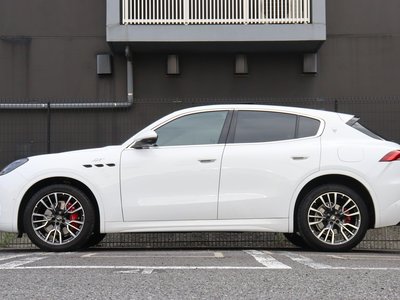 صورة 6 لـ 2023 Maserati GRECALE