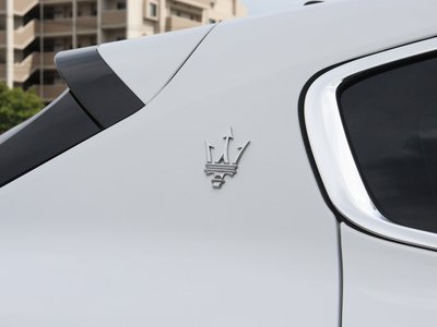 صورة 15 لـ 2023 Maserati GRECALE