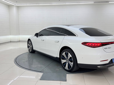 MERCEDES-BENZ EQS - 2