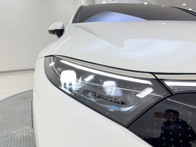 MERCEDES-BENZ EQS - 10