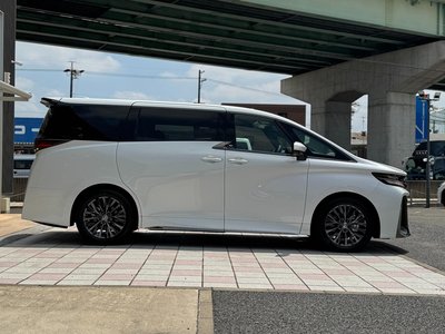 2026 Toyota VELLFIRE — фото 7