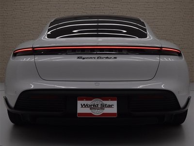 PORSCHE TAYCAN - 8