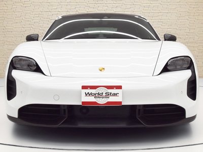 PORSCHE TAYCAN - 7