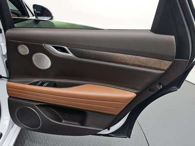 صورة مصغرة 28 لـ 2022 Genesis ELECTRIFIED G80 (RG3)