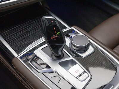 صورة 9 لـ 2021 BMW 7 SERIES
