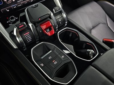 صورة 9 لـ 2019 Lamborghini URUS