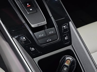 2021 Porsche 911 — миниатюра 16