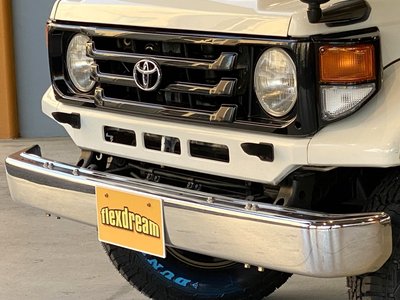 TOYOTA LAND CRUISER 70 - 7