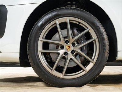 صورة 6 لـ 2022 Porsche MACAN