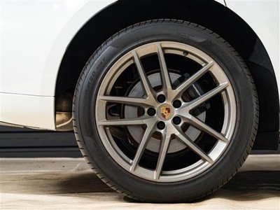 صورة 8 لـ 2022 Porsche MACAN