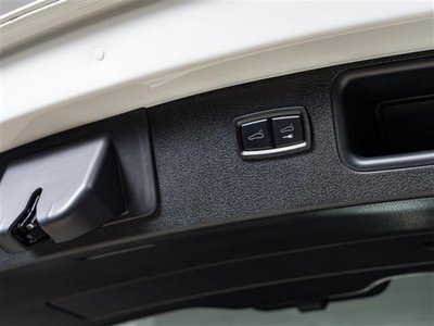 2022 Porsche MACAN — миниатюра 26