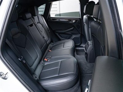 2022 Porsche MACAN — миниатюра 18