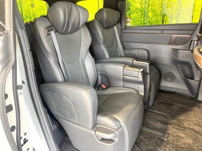2023 TOYOTA ALPHARD photo 9