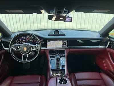 PORSCHE PANAMERA - 4