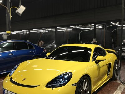 صورة 6 لـ 2023 Porsche 718
