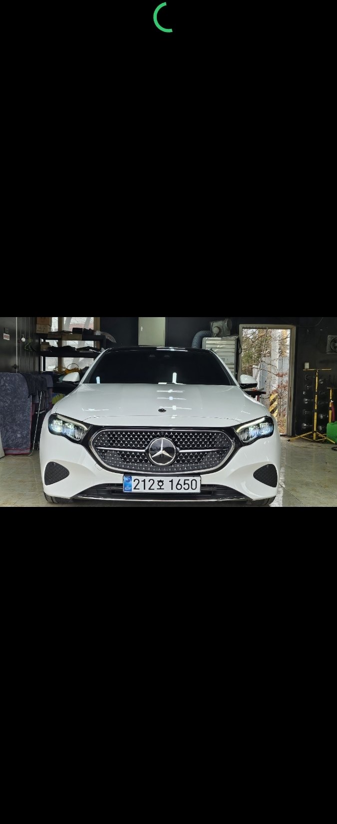 MERCEDES-BENZ E-CLASS - View 1