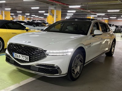 صورة 2 لـ 2022 Genesis G90 (RS4)