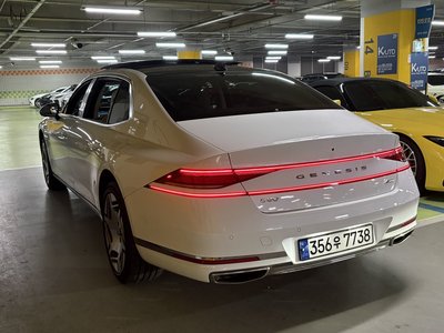 صورة 7 لـ 2022 Genesis G90 (RS4)