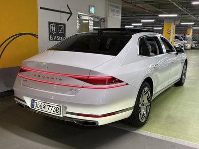 صورة 4 لـ 2022 Genesis G90 (RS4)