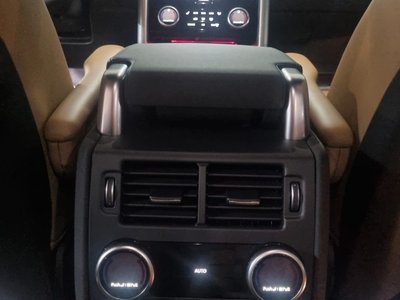 LAND ROVER DISCOVERY - 10