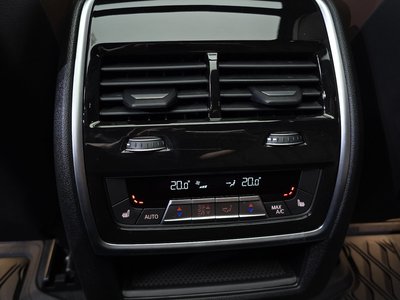 2025 BMW X5 — миниатюра 31