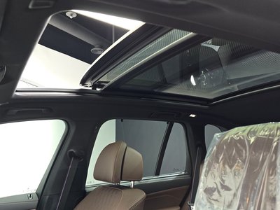 2025 BMW X5 — миниатюра 21