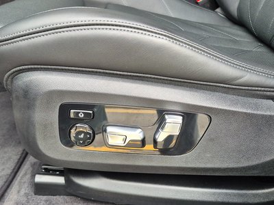 2025 BMW XM 缩略图 17