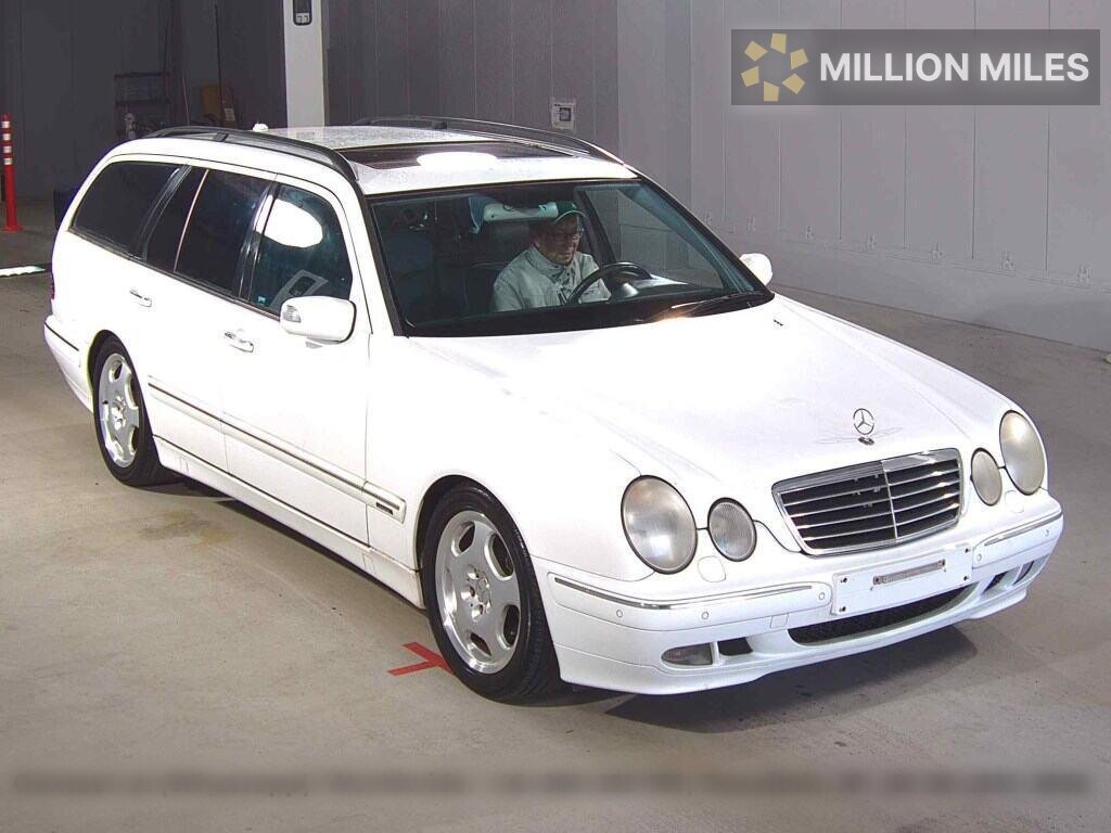 MERCEDES-BENZ E-CLASS - View 1