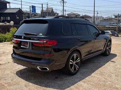 BMW X7 - 7
