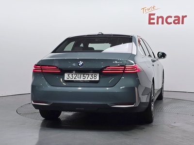 BMW 5 SERIES - 3