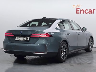 BMW 5 SERIES - 5