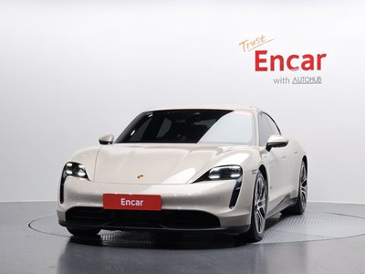 صورة 2 لـ 2023 Porsche TAYCAN