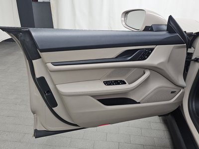 2023 Porsche TAYCAN 缩略图 14