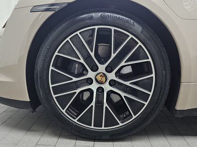 صورة 6 لـ 2023 Porsche TAYCAN