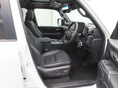 TOYOTA LAND CRUISER 250 - 7