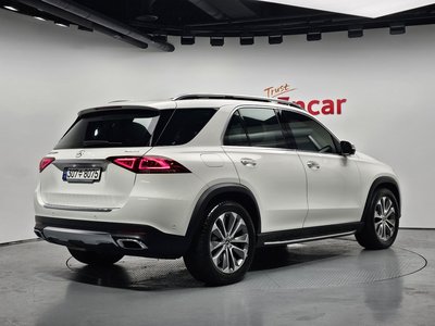صورة 4 لـ 2023 Mercedes-BENZ GLE