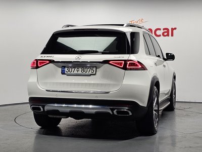 صورة 3 لـ 2023 Mercedes-BENZ GLE