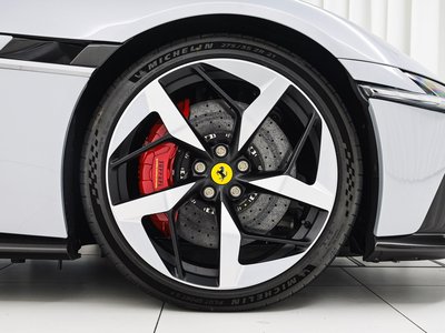 FERRARI 12 CILINDRI - 9