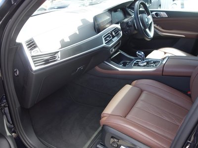 2022 BMW X7 缩略图 29