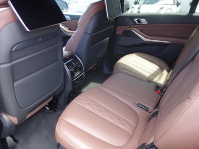 2022 BMW X7 缩略图 30