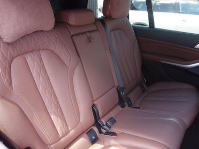 2022 BMW X7 缩略图 21