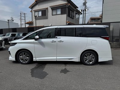 2025 Toyota ALPHARD 缩略图 11