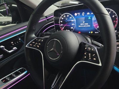 MERCEDES-BENZ E-CLASS - 10