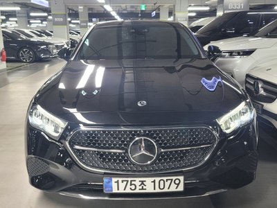 MERCEDES-BENZ E-CLASS - 1